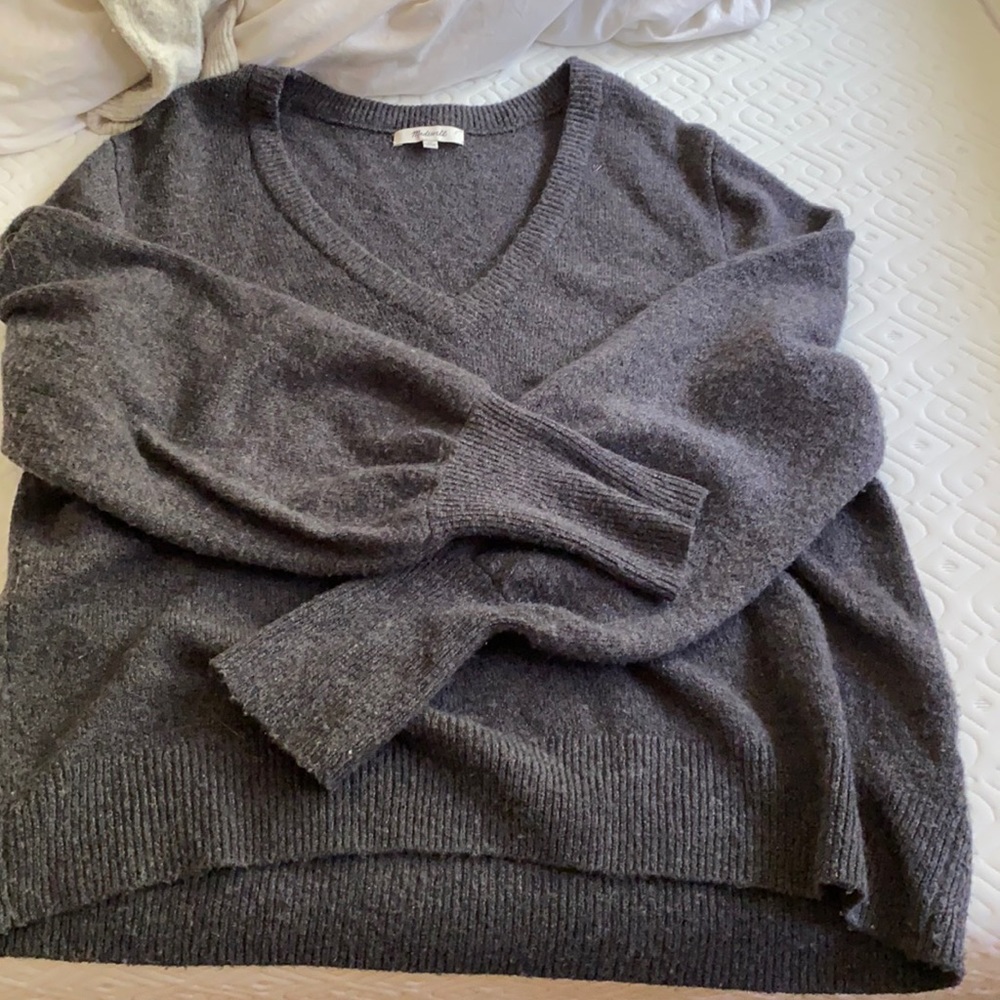 Madewell V Neck sweater
